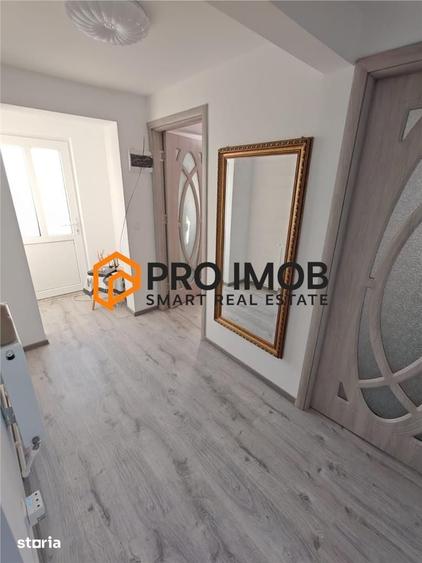 Casă cu 4 camere decomandat cu Teren 2200 Mp în Mihăilești