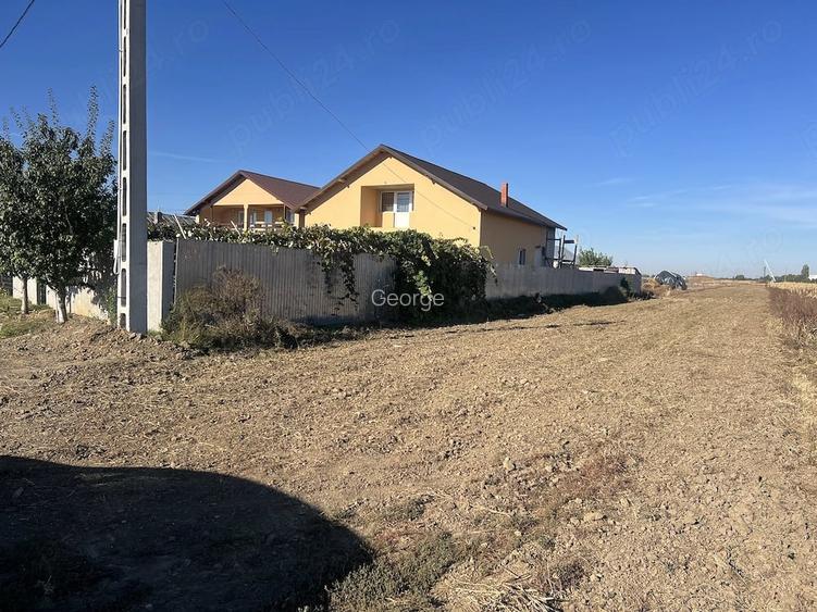 Teren intravilan de vanzare!