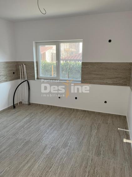Duplex cu 4 camere cu Canalizare în Măgurele