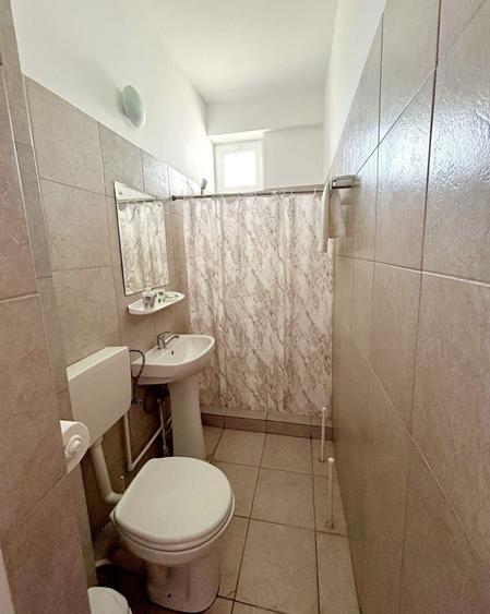 Casă individuală cu 12 camere cu Canalizare în Năvodari