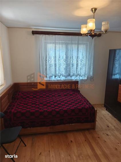 Casă cu 6 camere decomandat cu Teren 1717 Mp în Pârscov