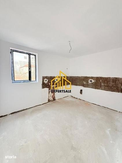 Casă cu 4 camere în Prelungirea Ghencea