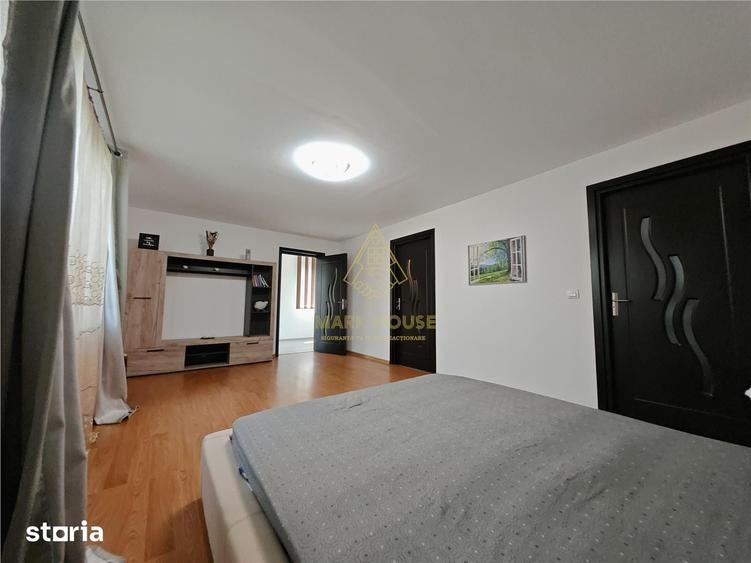 Casă cu 6 camere cu Teren 800 Mp în Gârleni