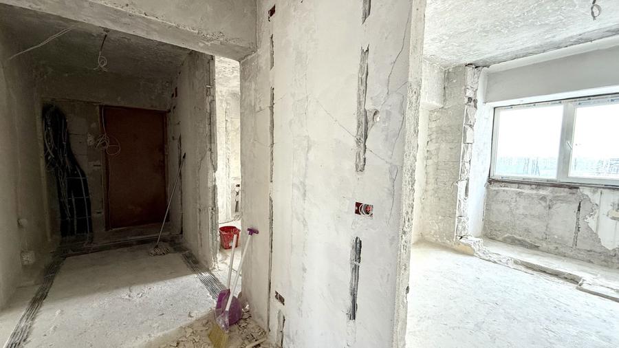 Apartament cu 4 camere decomandat în Simion Bărnuțiu