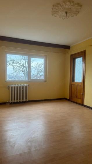 Apartament cu 2 camere decomandat în Inel I