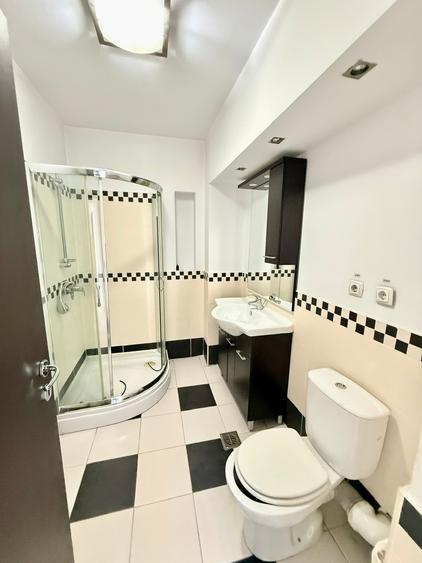 Apartament cu 4 camere decomandat în P-ța Unirii