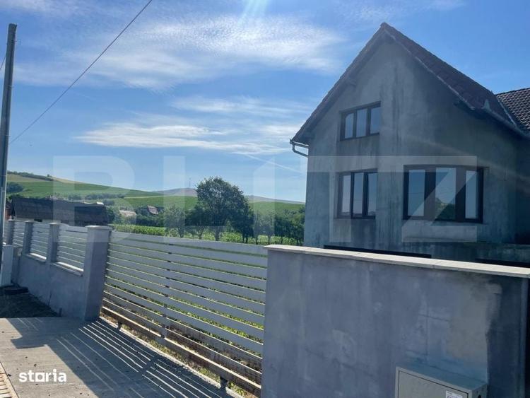 Casă cu 4 camere cu Teren 3000 Mp în Mihai Viteazu