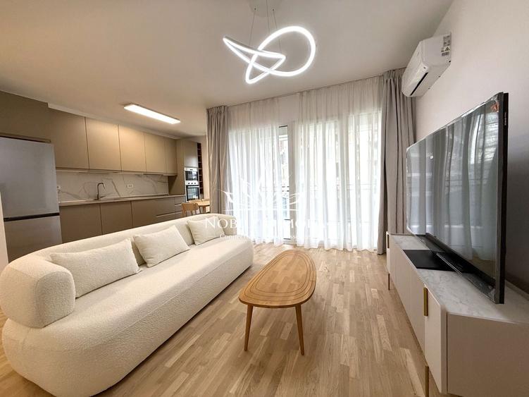Apartament cu 2 camere semidecomandat, mobilat în Central