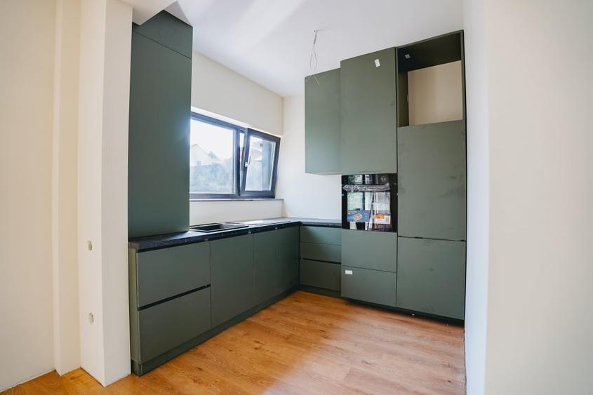 Duplex cu 4 camere cu Canalizare în Florești