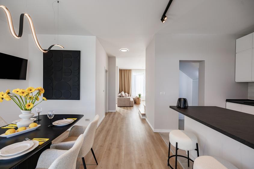 Duplex cu 4 camere cu Canalizare în Dumbrăvița