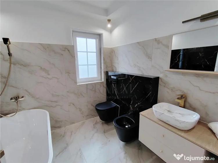 Casă cu 5 camere cu Teren 338 Mp în Moșnița Veche