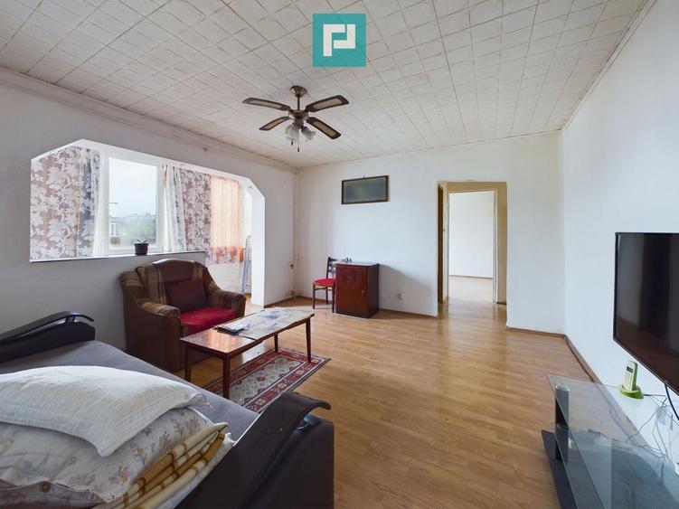 Apartament cu 2 camere semidecomandat în Aurel Vlaicu