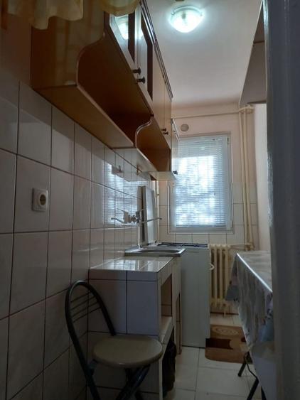 Garsonieră în Girocului