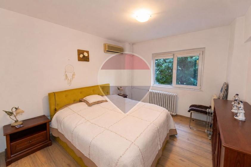 Apartament cu 2 camere semidecomandat, mobilat în Panduri