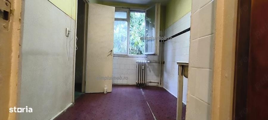 Apartament cu 3 camere în Brâncoveanu