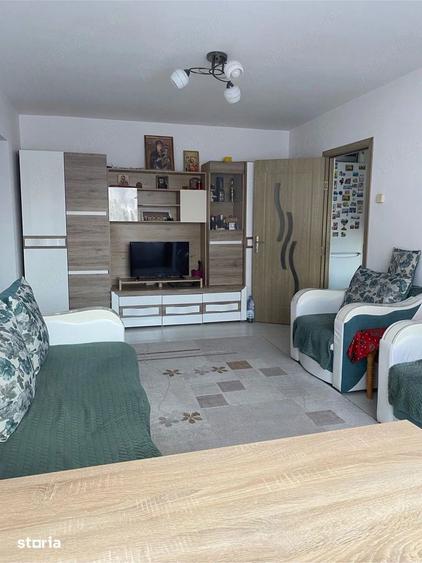 Apartament cu 2 camere semidecomandat, mobilat în Tolstoi