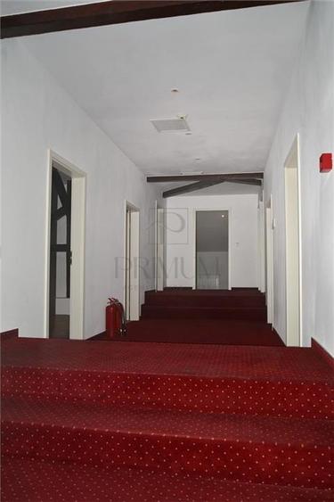 Spațiu comercial, de 120 mp, în Badea Cârțan