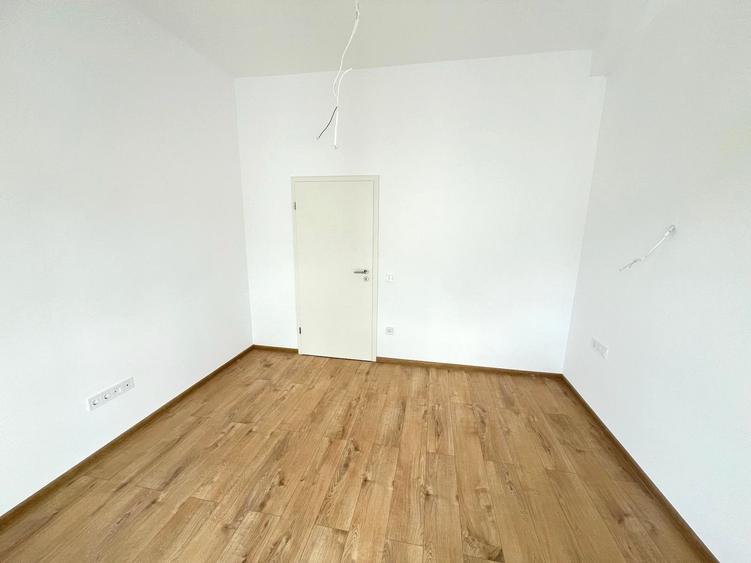 Apartament cu 3 camere decomandat în Sânpetru