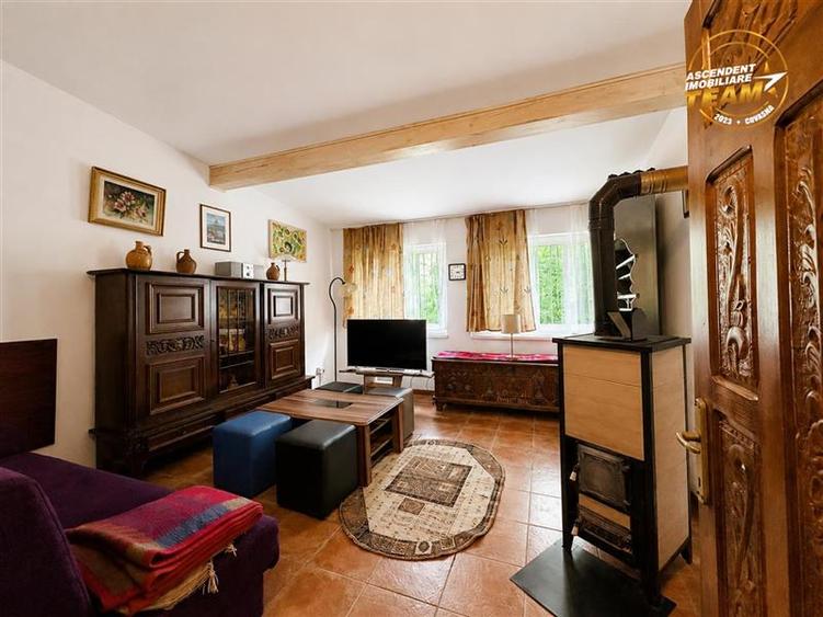 Casă individuală cu 4 camere cu Teren 2200 Mp în Băcel