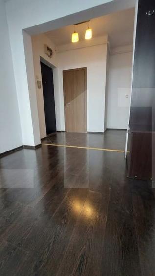 Apartament cu 3 camere decomandat, mobilat în Simeria
