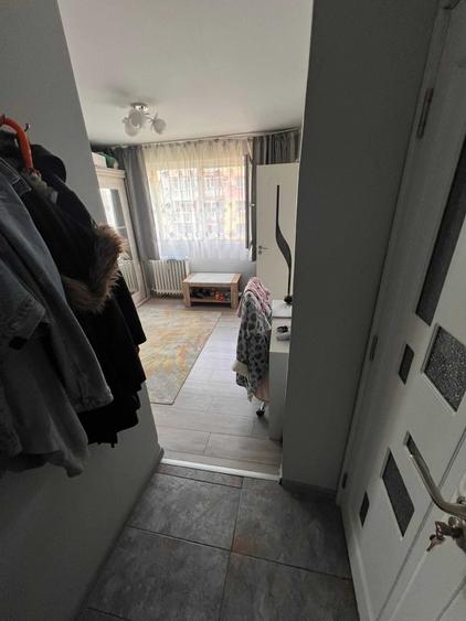 Garsonieră decomandată în Morarilor