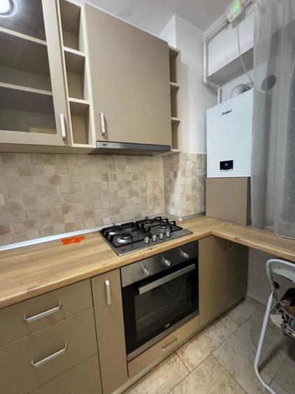 Garsonieră decomandată în Drumul Sării
