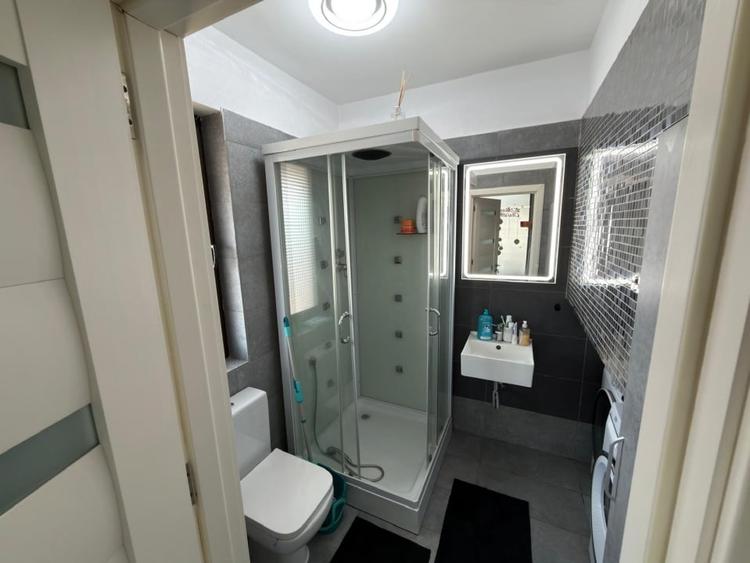 Duplex cu 5 camere cu Canalizare în Chiajna