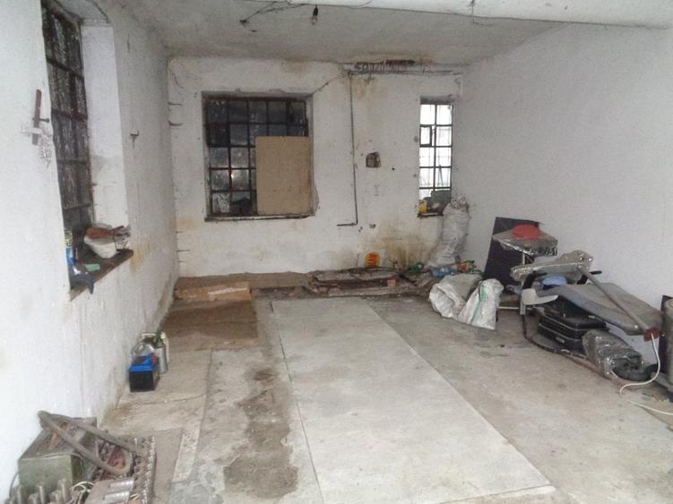 Casă cu 7 camere cu Canalizare în Semicentral