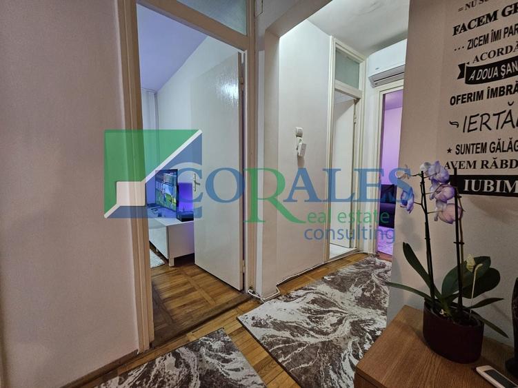 Apartament cu 3 camere decomandat, mobilat în Girocului