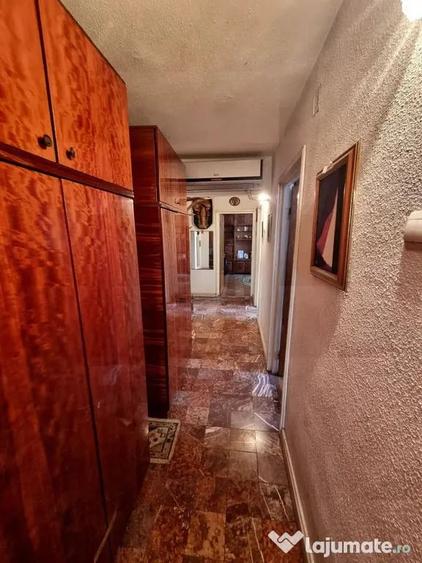 Apartament cu 3 camere decomandat în Ultracentral