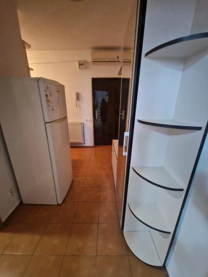 Garsonieră decomandată în Buziașului