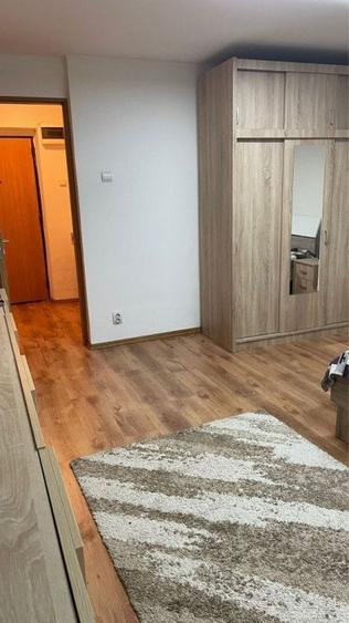 Garsonieră decomandată, mobilată în 13 Septembrie