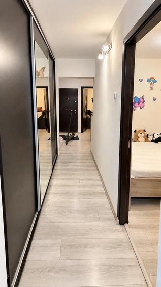 Apartament cu 3 camere decomandat în Aviației