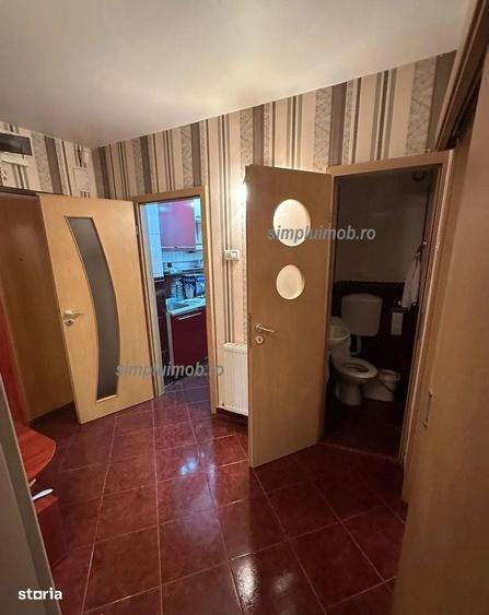 Apartament cu 4 camere decomandat în Titan