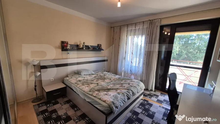 Apartament cu 3 camere decomandat, mobilat în Central