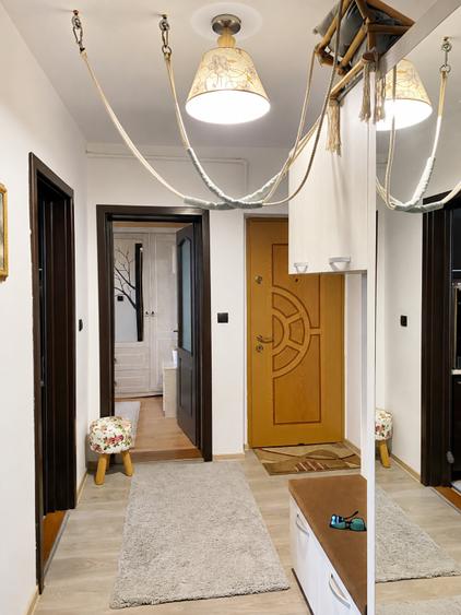 Apartament cu 2 camere decomandat în Zorilor