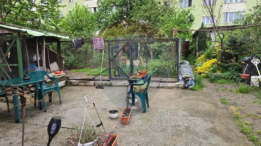 Casă cu 3 camere cu Teren 250 Mp în Central