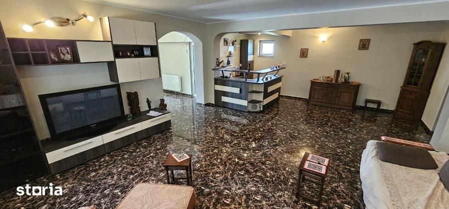 Casă cu 3 camere cu Teren 544 Mp în Central
