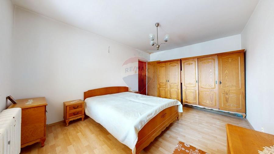 Apartament cu 3 camere de vânzare în zona Centrala, Fagaras - 9