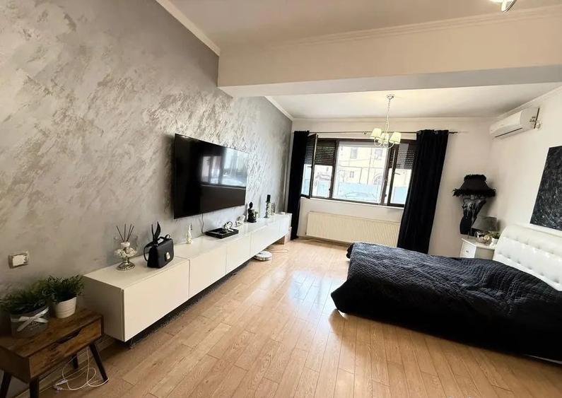 Apartament cu 2 camere semidecomandat în 1 Mai