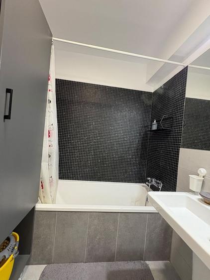 Apartament cu 3 camere decomandat, mobilat în Iancu Nicolae