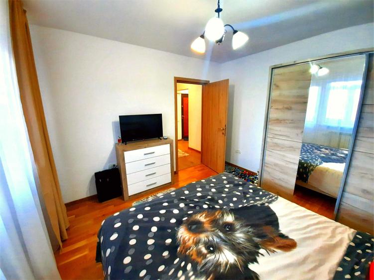 Apartament cu 2 camere decomandat în Palazu Mare