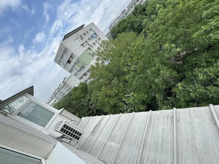 Apartament cu 2 camere semidecomandat, mobilat în 1 Mai