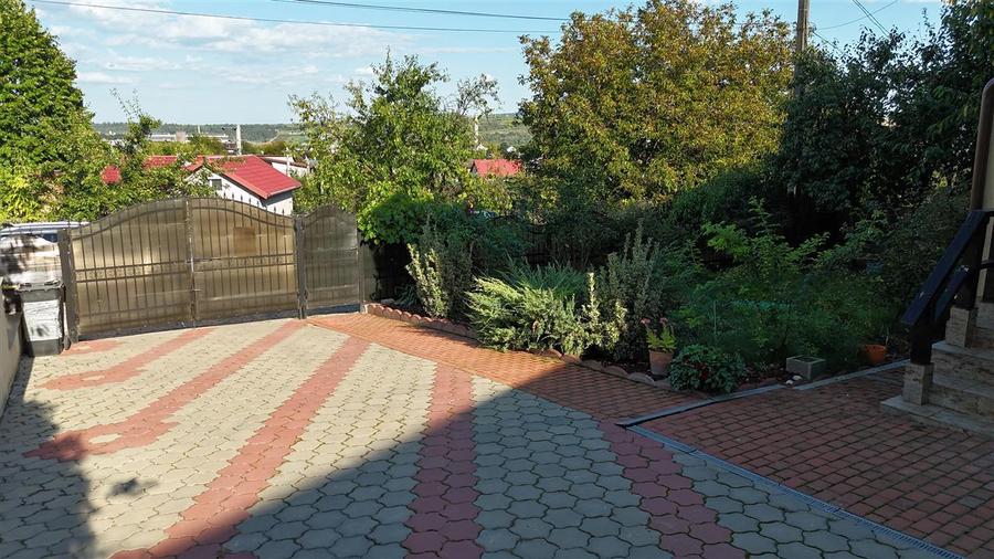 Casă individuală cu 4 camere cu Canalizare în Horpaz