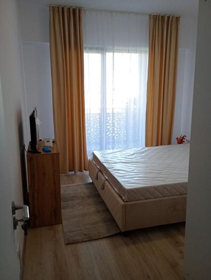 Apartament cu 2 camere decomandat în Români