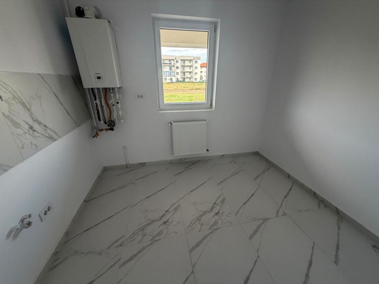 Apartament cu 3 camere decomandat în Dobroești