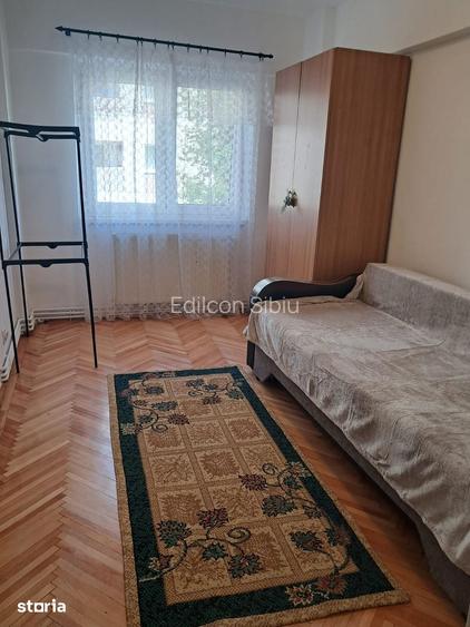 Apartament 3 camere etaj 1, strada Siretului