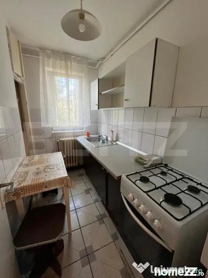 Apartament cu 2 camere semidecomandat în Decebal