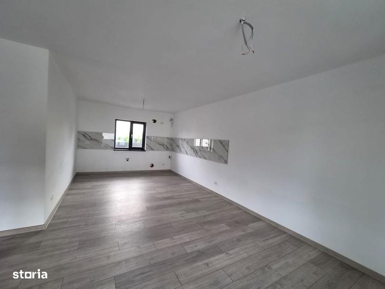 Casă cu 4 camere în Hemeiuș