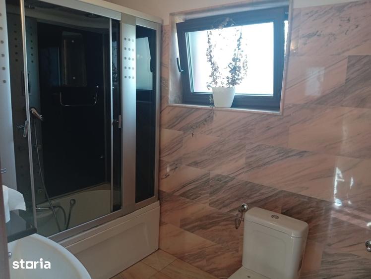 Casă cu 7 camere cu Teren 780 Mp în Grădiște